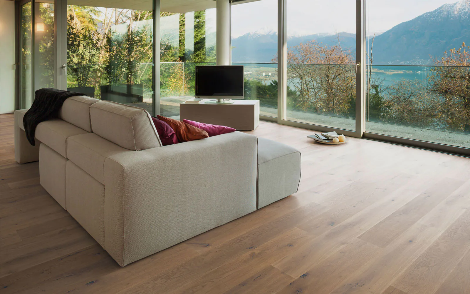 Viking Big Sky Tahoe White Oak hardwood flooring 7½″ & 11½″ wide