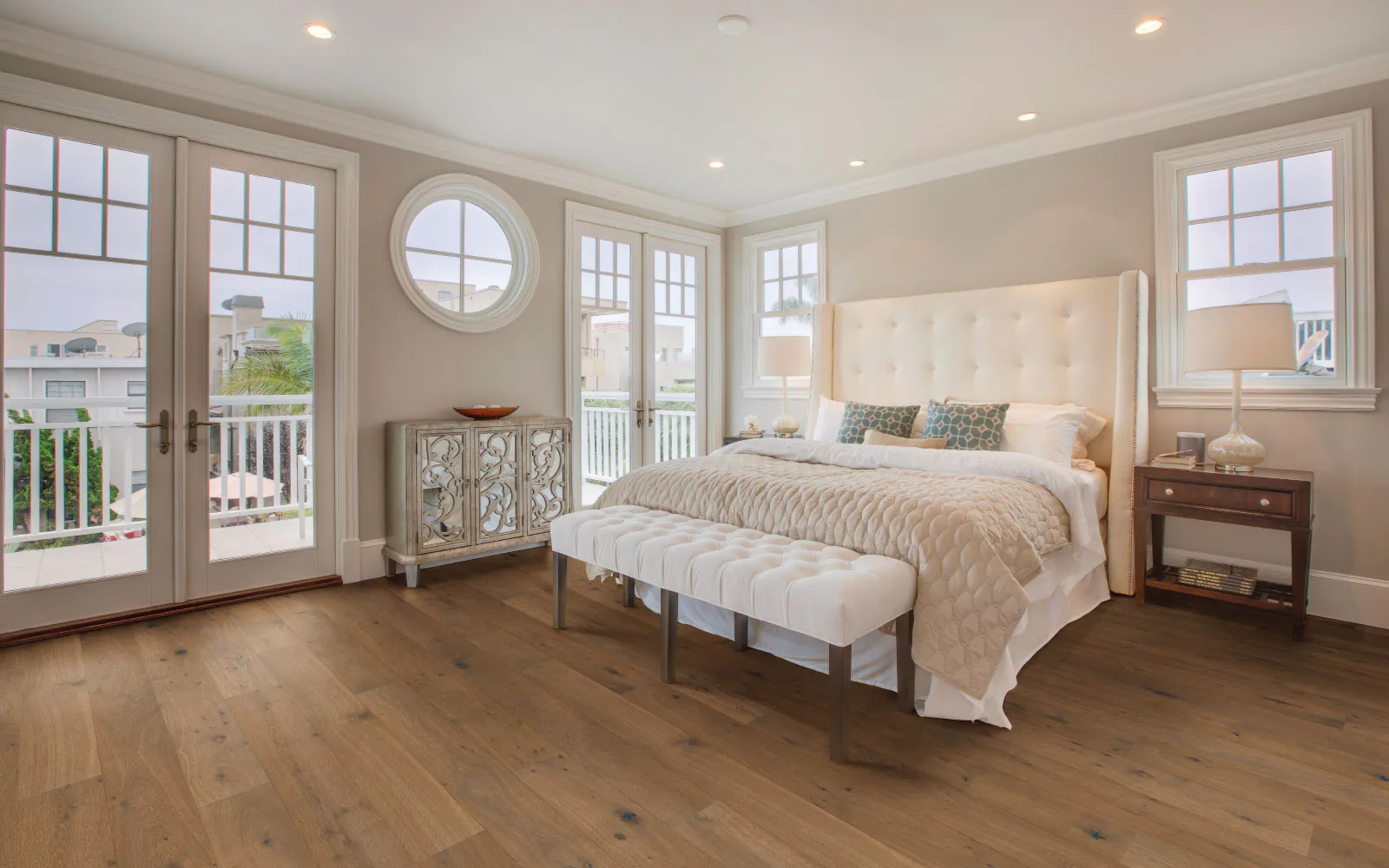 Viking Urban Rustic Canyon Rim White Oak hardwood flooring 7½″ wide